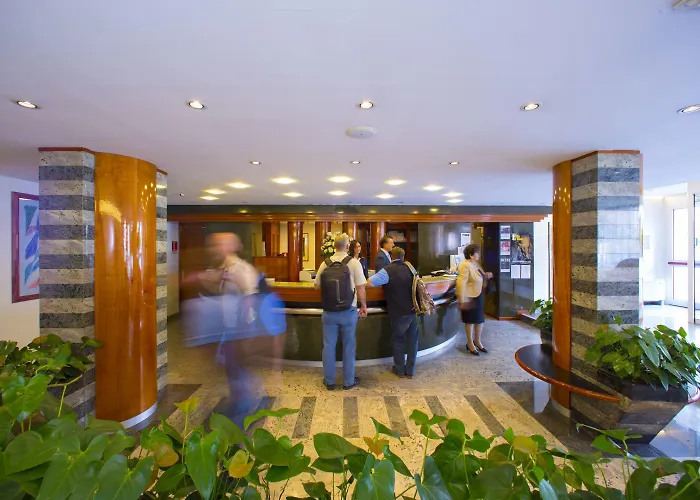 엑셀시어 호텔 4*