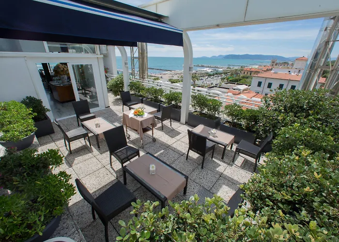 호텔 엑셀시어 4*