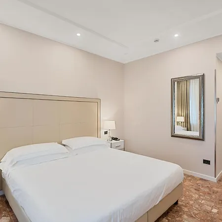 Excelsior Hotel 4*