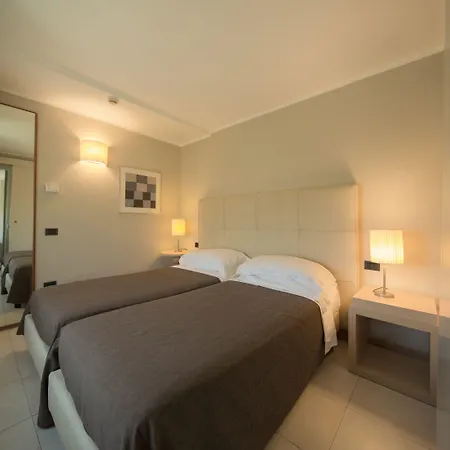Excelsior Hotel
