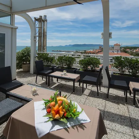 Excelsior 4* مارينا دي ماسا